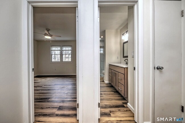 Building Photo - 65 Salem Walk