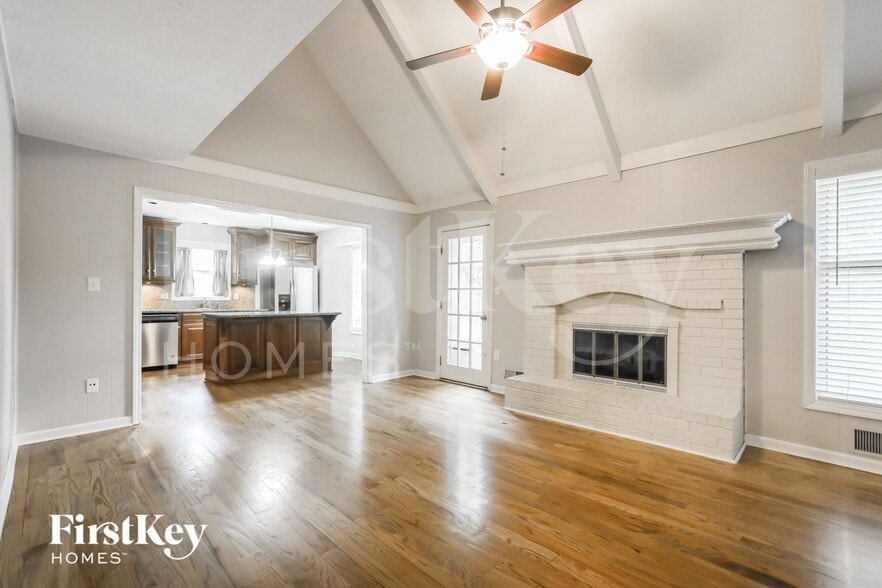 Building Photo - 1018 SE 4th St