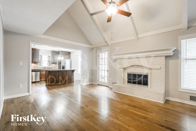 Building Photo - 1018 SE 4th St