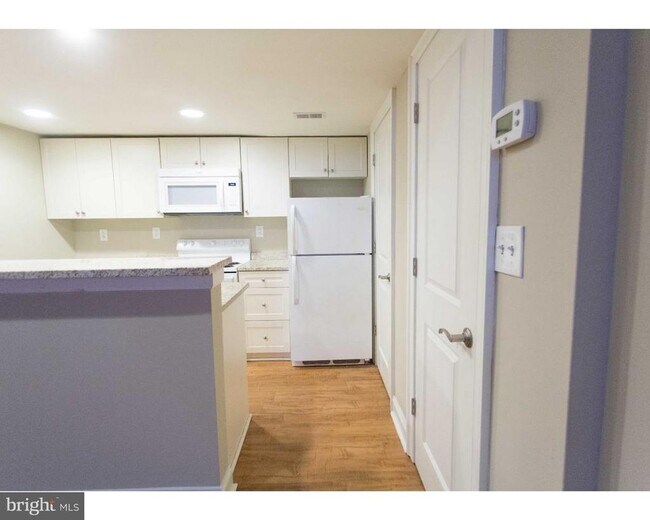 Building Photo - 2031 South St