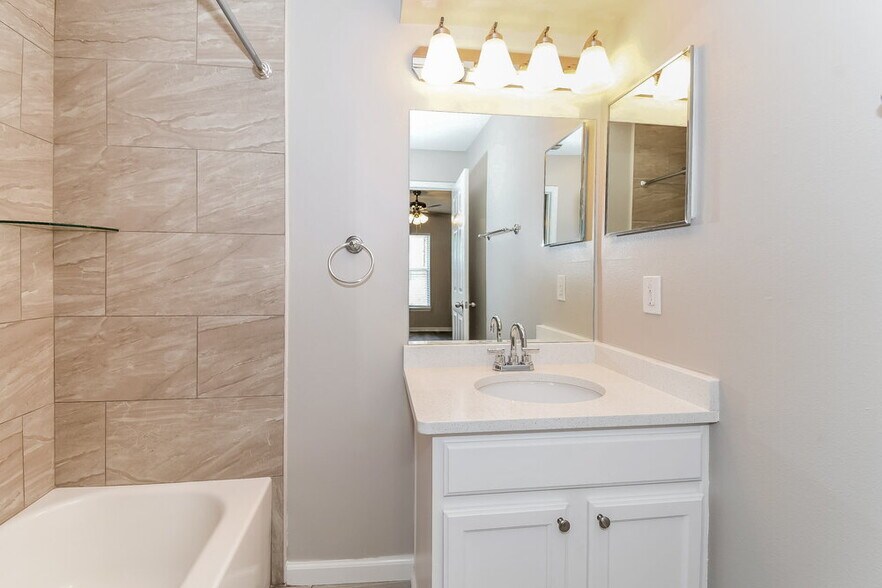 Building Photo - 3347 Double Ln