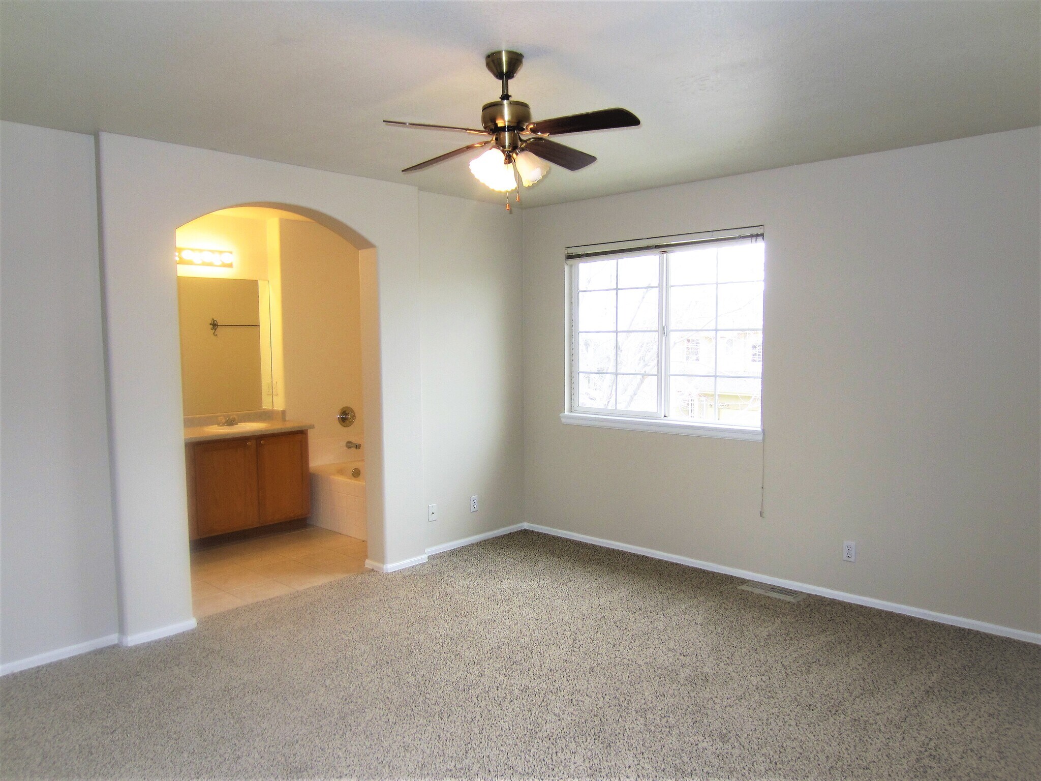 Building Photo - 10761 Cook Ct