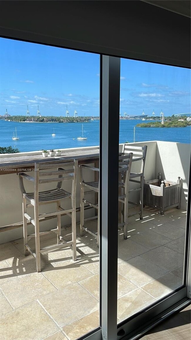 Building Photo - 5 Island Ave