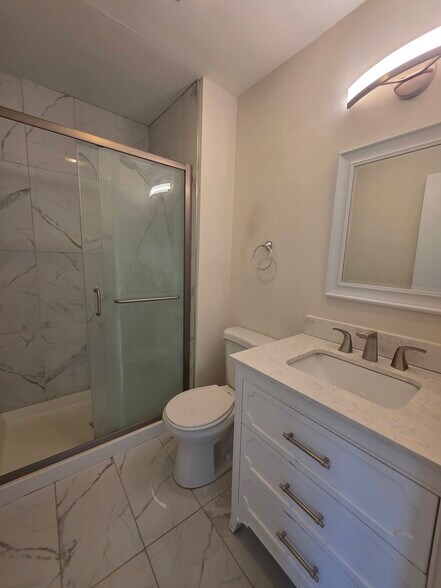 Building Photo - 8315 Countryside Ln