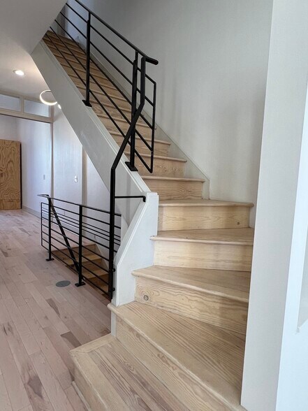 Building Photo - 2019 S Beechwood St