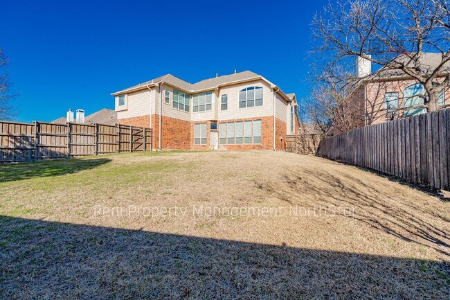 Building Photo - Lake Views, Space & Lifestyle – Ask about our move in specials!