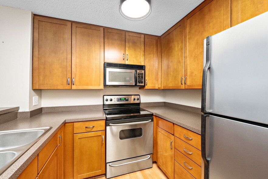 Building Photo - 6155 Chasewood Pky