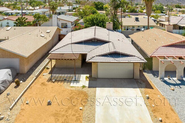 Building Photo - 52585 Avenida Velasco