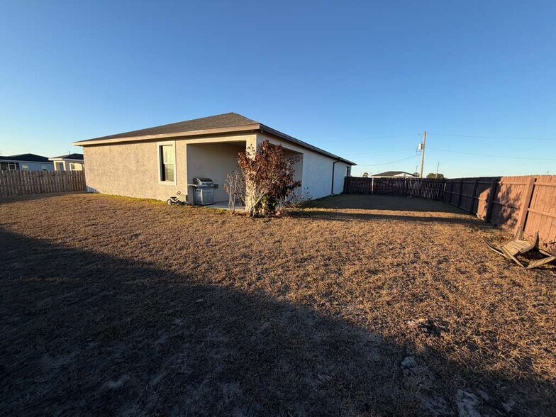 Building Photo - 9026 W Mac Ct