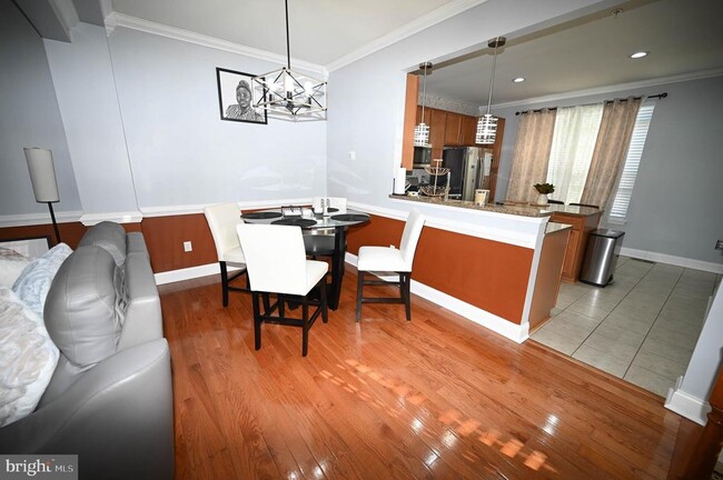 Building Photo - 9310 Paragon Way