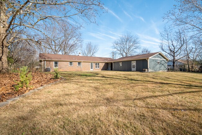 Building Photo - 110 Peabody Rd