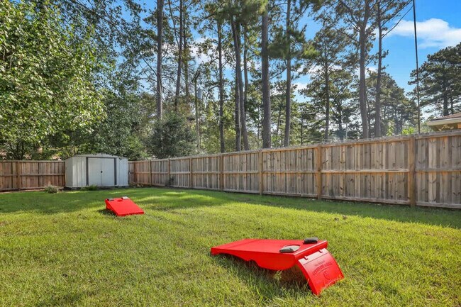 Building Photo - 402 Symons St