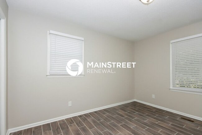Building Photo - 663 Sunridge Dr