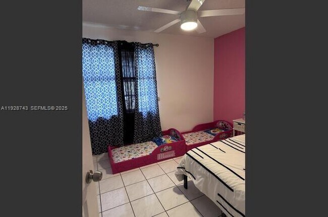 Building Photo - 26161 SW 130th Ave