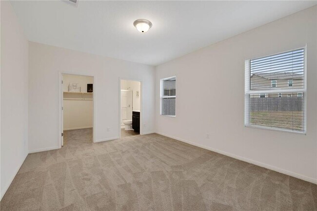 Building Photo - 329 Flower Smith Ln