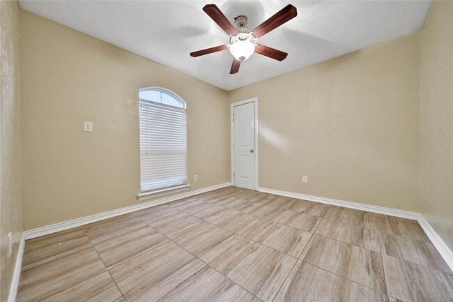 Building Photo - 5107 Girnigoe Dr