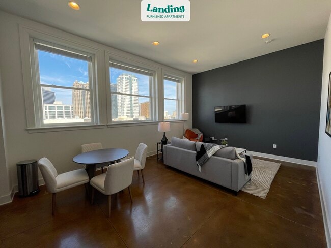 Building Photo - 120 19th St N