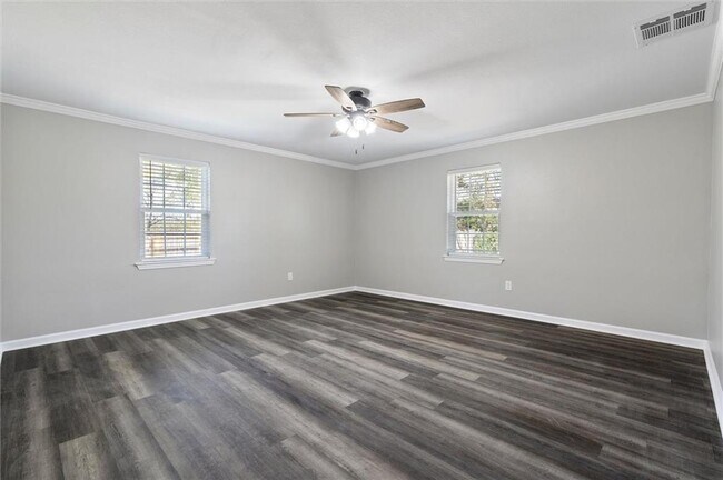 Building Photo - 3572 Leroy Stevens Rd