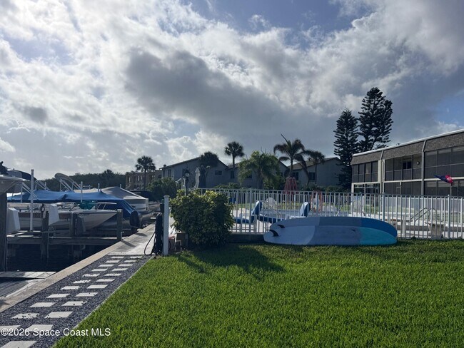 Building Photo - 1525 Minutemen Causeway