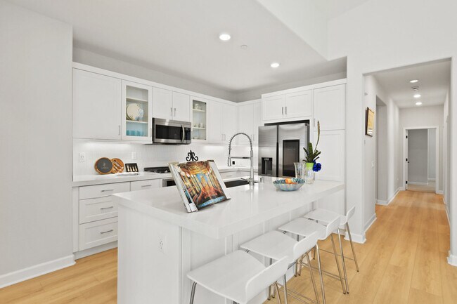 Building Photo - 12639 Elizabeth Wy