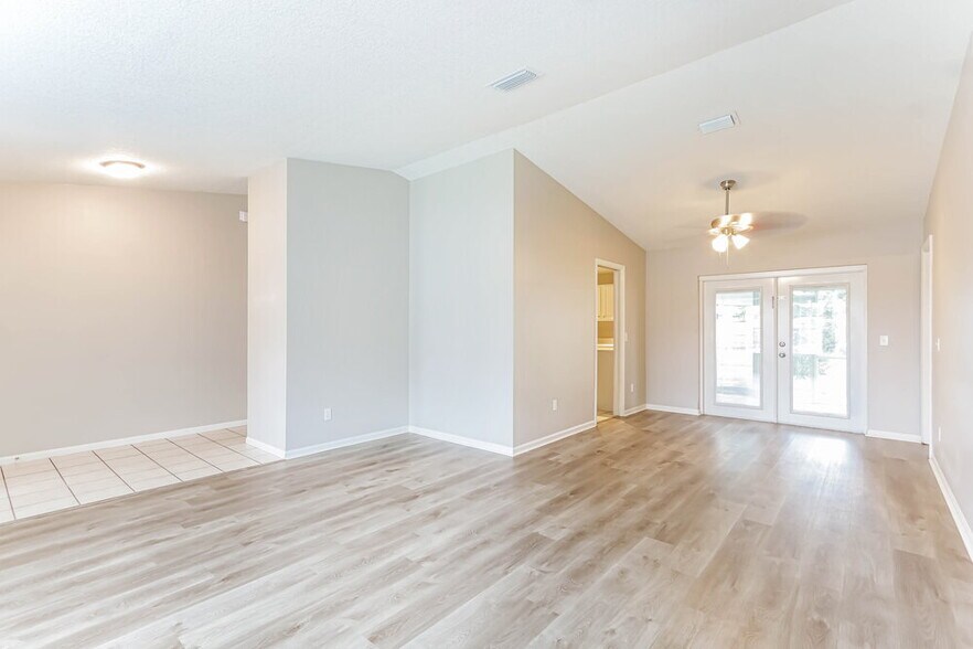 Building Photo - 24142 Twin Ct