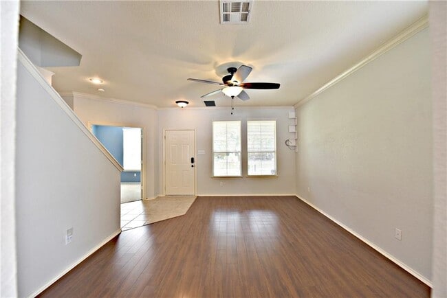 Building Photo - 1805 Copper Breaks Ln