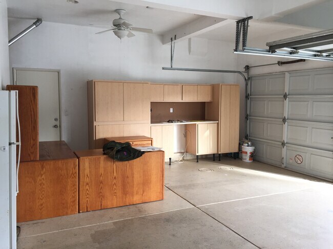 Building Photo - 1520 Sapphire Dr