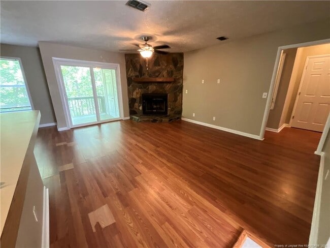 Building Photo - 1025 Wood Creek Dr