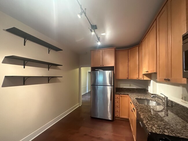 Building Photo - Charming 3Bed/1.5Bath in Hampden
