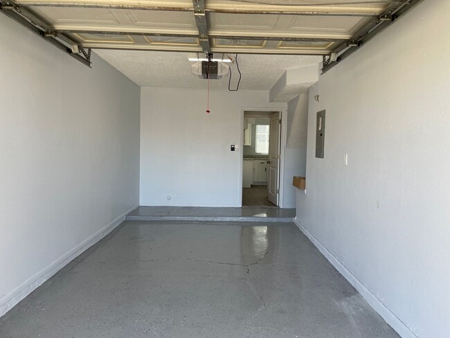 Building Photo - 3/2 Pool Home for Rent