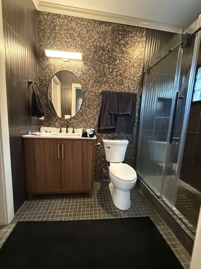 Building Photo - 1073 Hemphill Ave NW