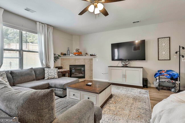 Building Photo - 205 Inverness Ave