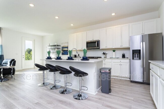 Building Photo - 700 Benoi Dr
