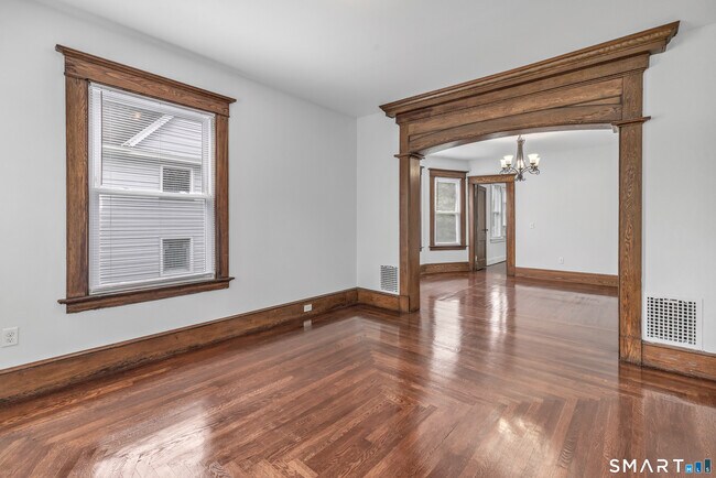 Building Photo - 66 Brownell St