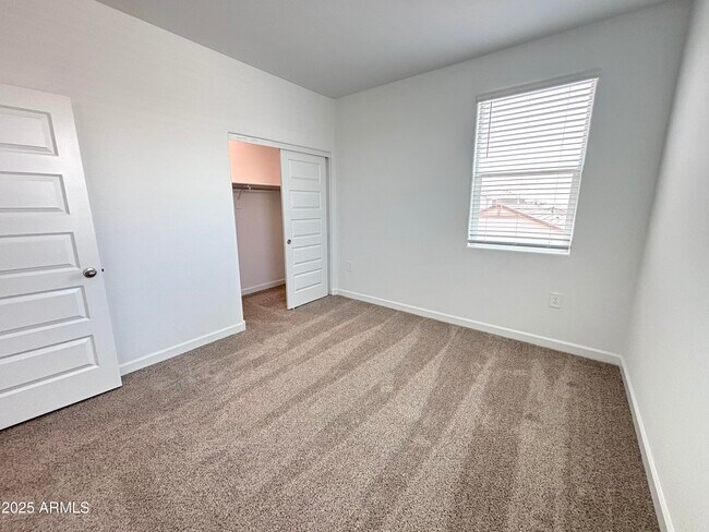 Building Photo - 2055 W Sheridan Ave