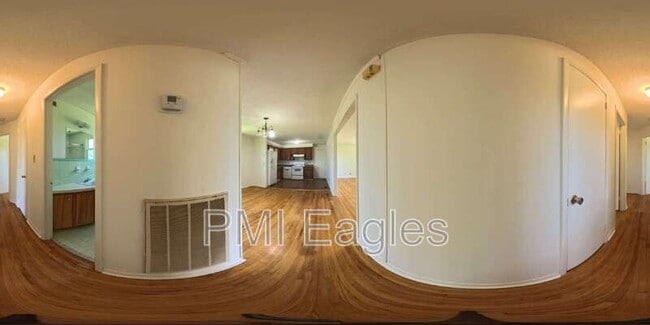 Building Photo - 2223 Pendleton Dr