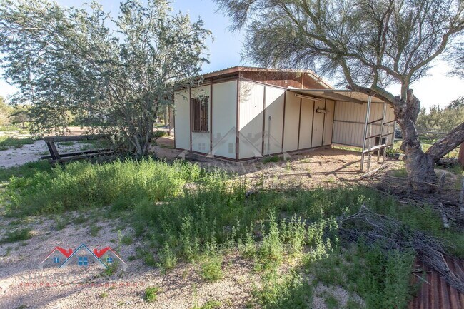 Building Photo - 4728 E Ron Rico Rd