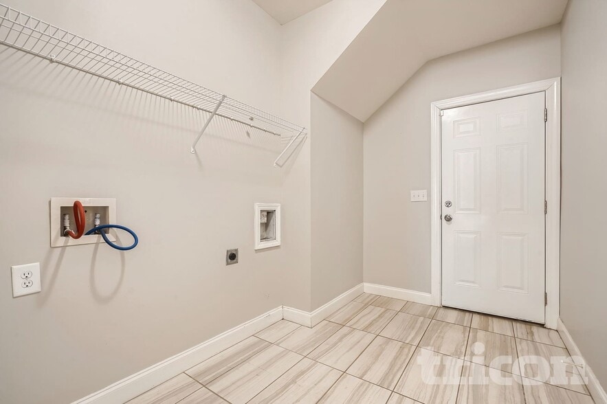 Building Photo - 2615 Morgan Park Dr SW