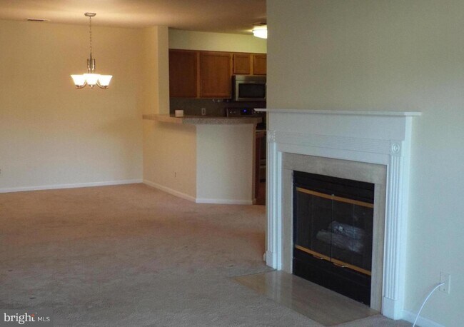 Primary Photo - 1100 Quaker Hill Dr
