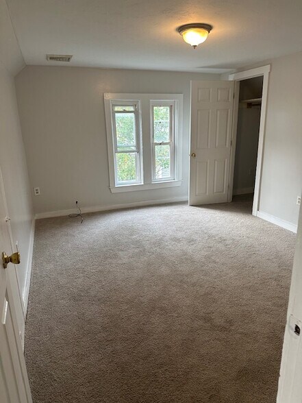 Building Photo - 31 Lyman St