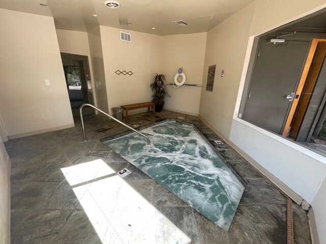 Arbors Clubhouse Hot Tub - 1385 W University Ave