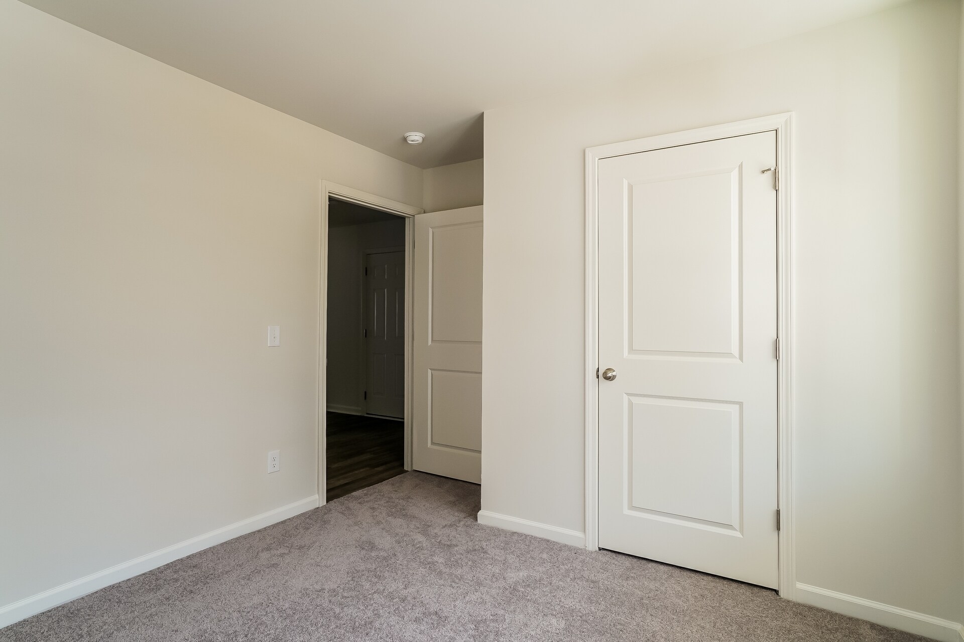 Building Photo - 2498 Provence Dr SE