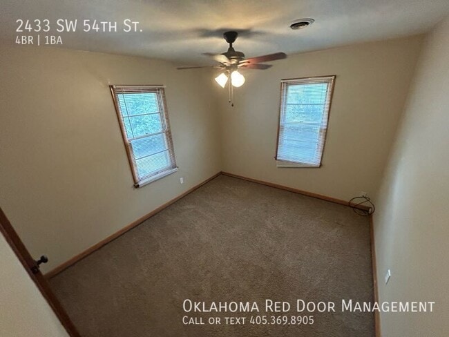 Building Photo - 2433 SW 54th St