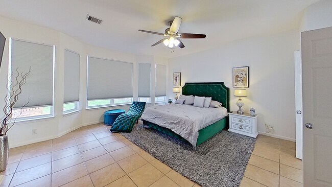 Building Photo - 1007 Brown Dr