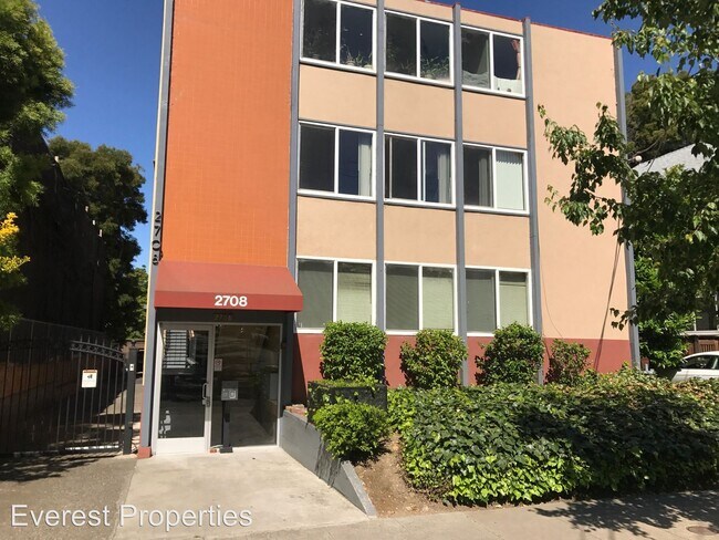 Primary Photo - 2708 College Ave
