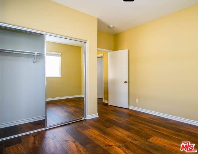 Building Photo - 1241 Ivy Terrace