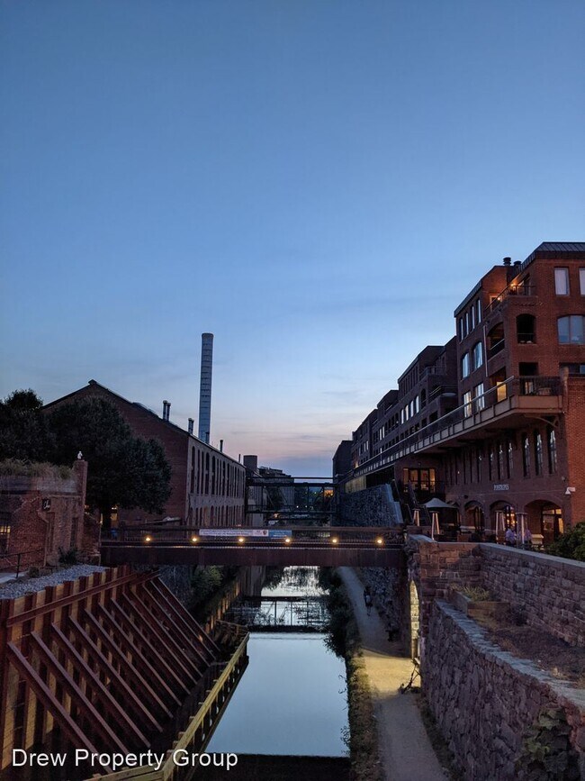 Building Photo - 6 br, 3 bath House - 3717 Reservoir Rd NW