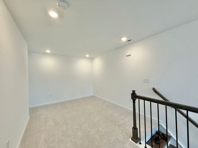 Building Photo - 3111 Allamore Dr