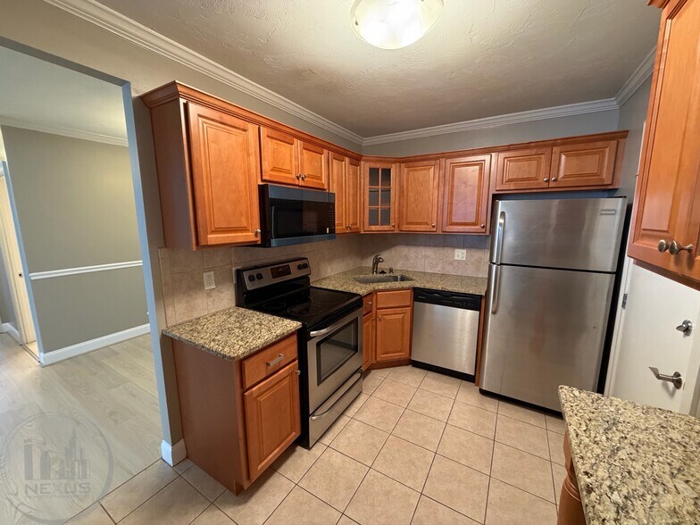 Building Photo - 47 Alvarado Ave