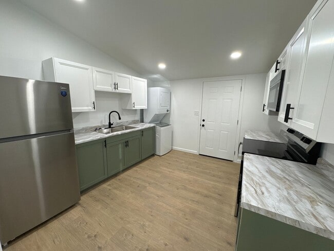 Building Photo - Newly Remodeled House in Paducah